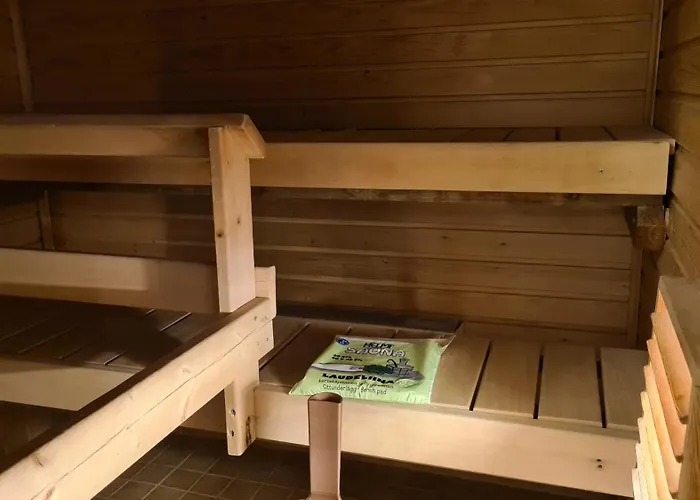 3-bedroom View And Near Center With Sauna *